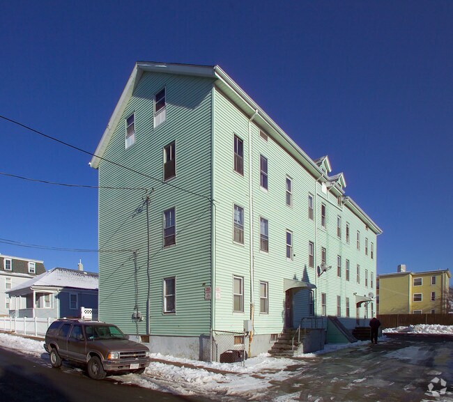 Building Photo - 85 Davis St