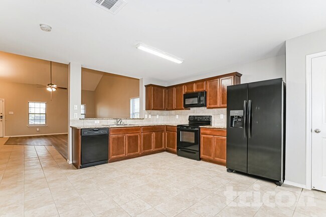 Building Photo - 2905 Englenook Dr