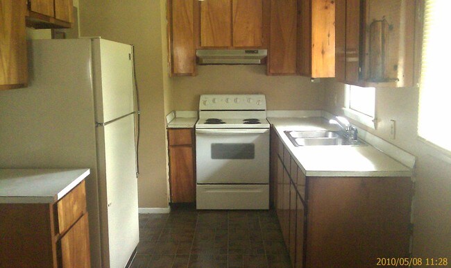 Building Photo - 402 Carolina Ave
