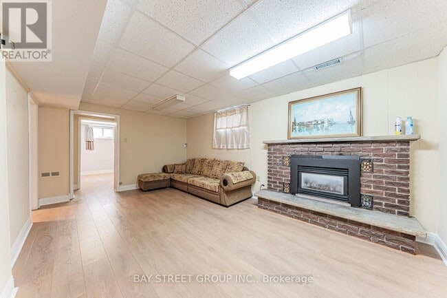 Building Photo - 149 Hendon Ave