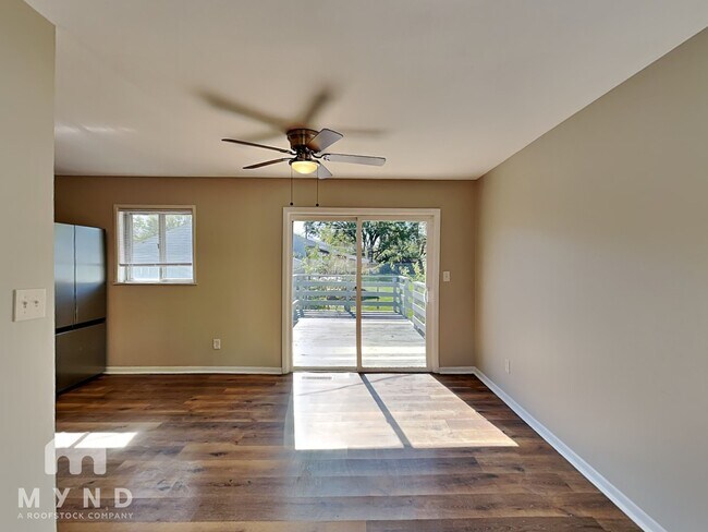 Foto del edificio - 2911 N Gresham Rd