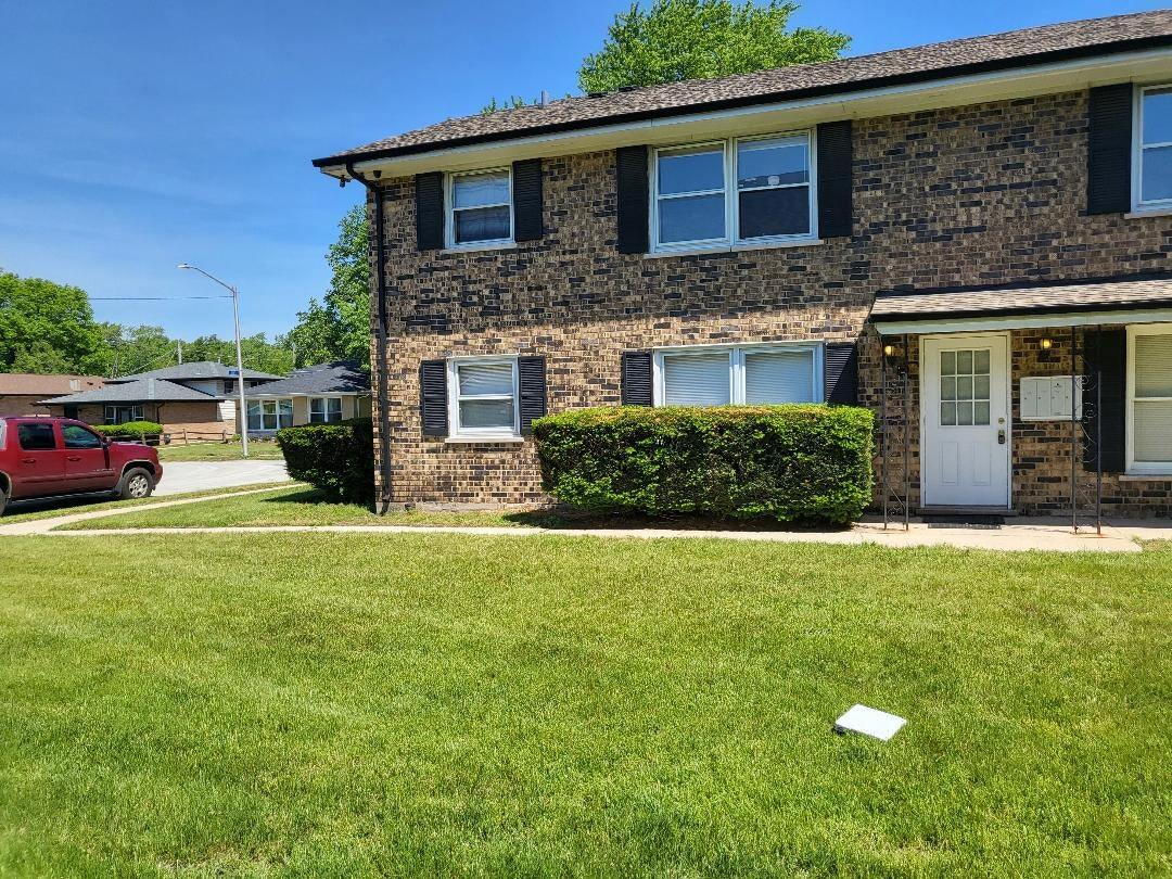 14449 Van Buren Street, Unit 2A Room for Rent in Dolton, IL