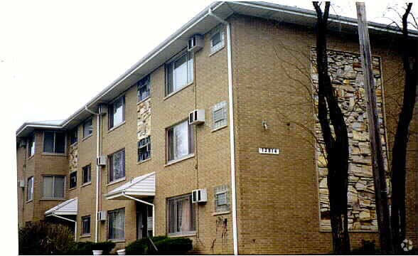 Primary Photo - 12514 Vincennes Rd