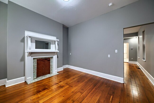 Building Photo - 59-61 E Lincoln St