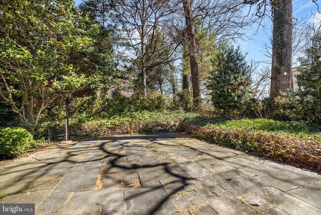 Foto del edificio - 2355 N Quincy St