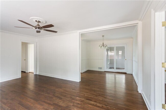 Foto del edificio - 3623 Lee St SE