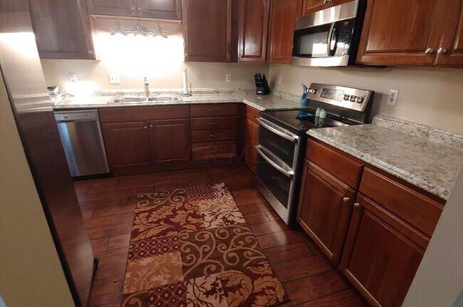 Kitchen - 6110 Castlebar Ln