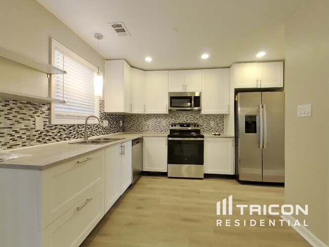 Foto del edificio - 47 Rosemont Ct