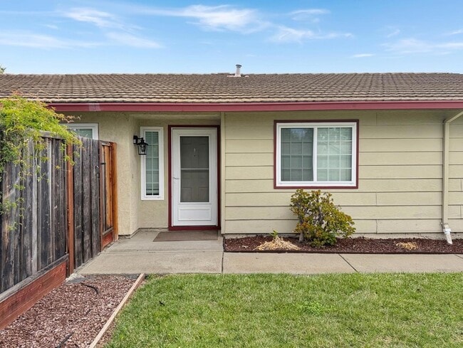 Building Photo - 5935 Woodbine Pl