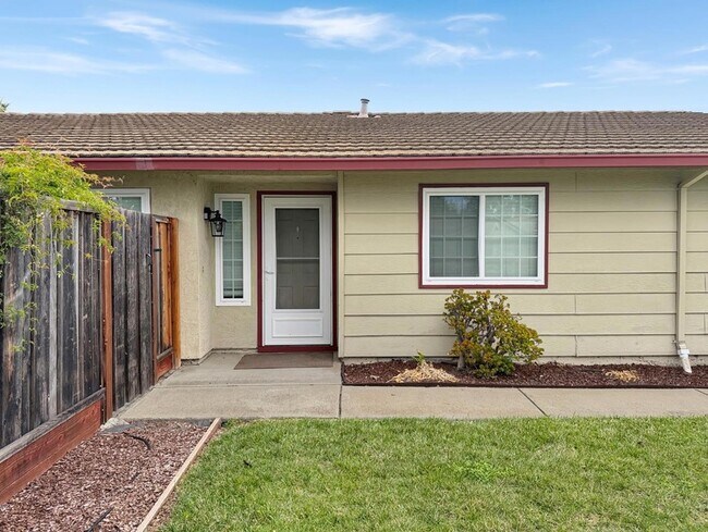 Foto del edificio - 5935 Woodbine Pl