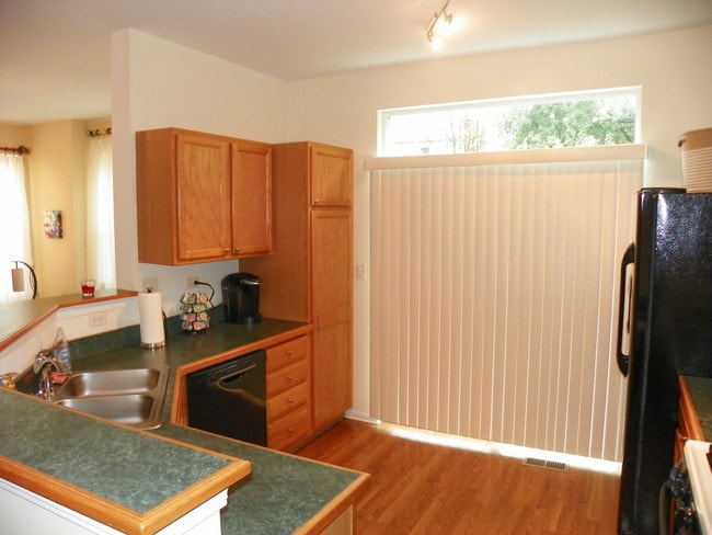 Building Photo - 111 Tanglewood Dr