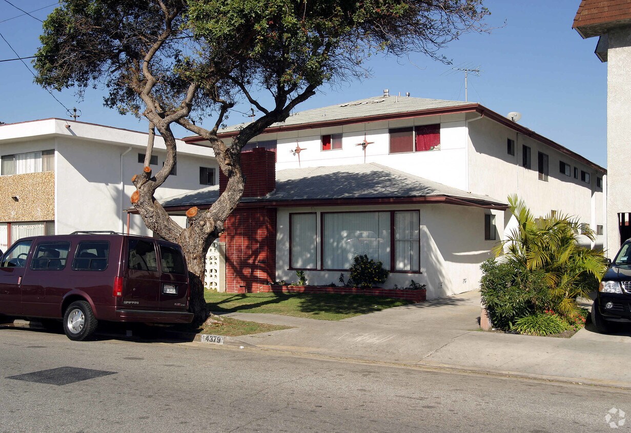 Foto del edificio - 4379 W 135th St