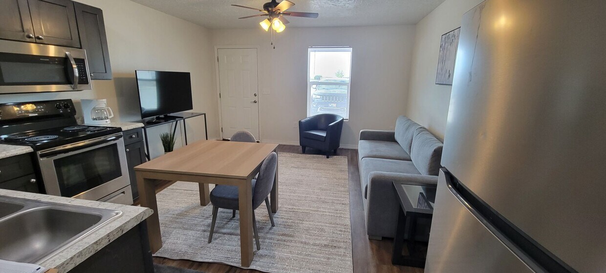 Primary Photo - NEW LUXURY ONE BEDROOM APARTMENT FULLY FUR...