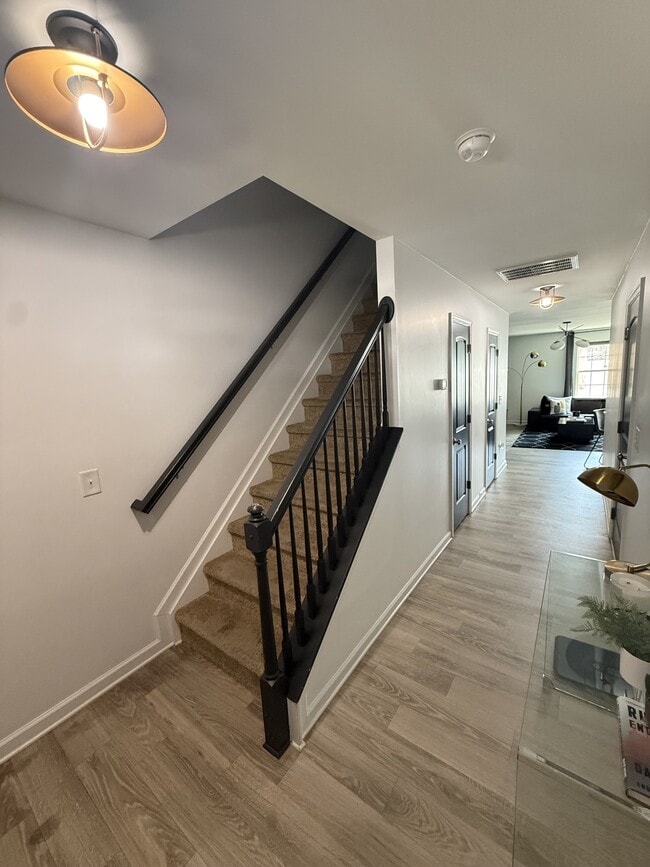 Foto del edificio - 111 Crepe Myrtle Ln