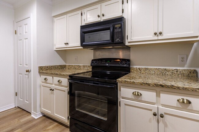 Foto del edificio - 3/2 Townhouse near USA! GATED! Students Welcome!