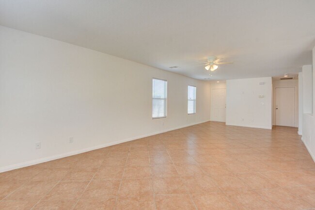 Foto del edificio - Fabulous 3 bed/2.5 bath two-story home in ...