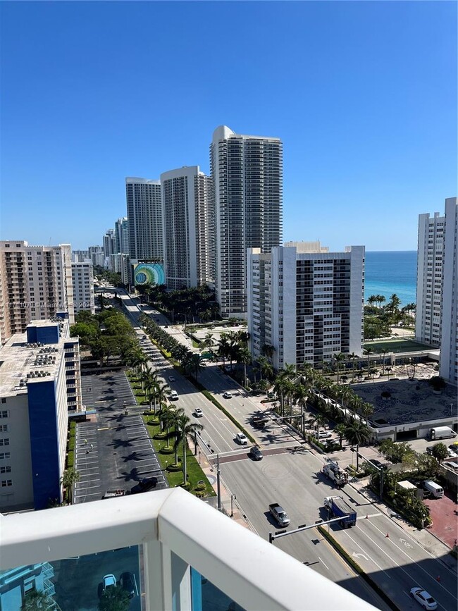 Foto del edificio - 1945 S Ocean Dr