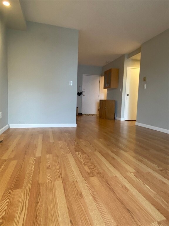 Foto del edificio - 2353 Massachusetts Ave