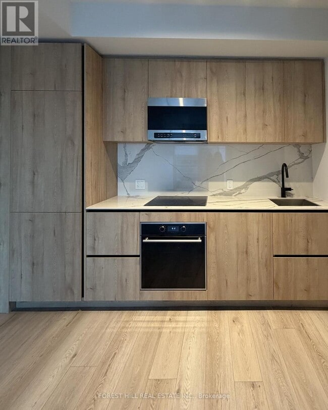 Building Photo - 117 Broadway Ave