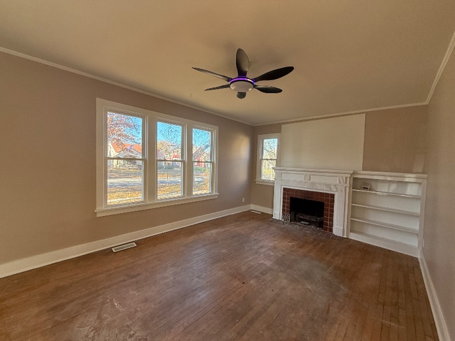 Building Photo - 1115 S Cedar St