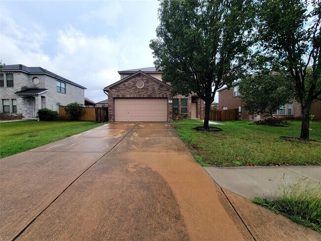 Building Photo - 2007 Rim Rock Dr