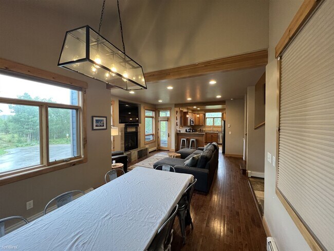 Building Photo - 4 br, 3 bath Duplex - 191 Buffalo Drive