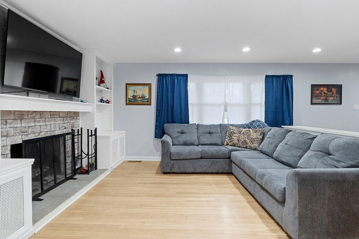 Foto principal - 218 Brandon Rd
