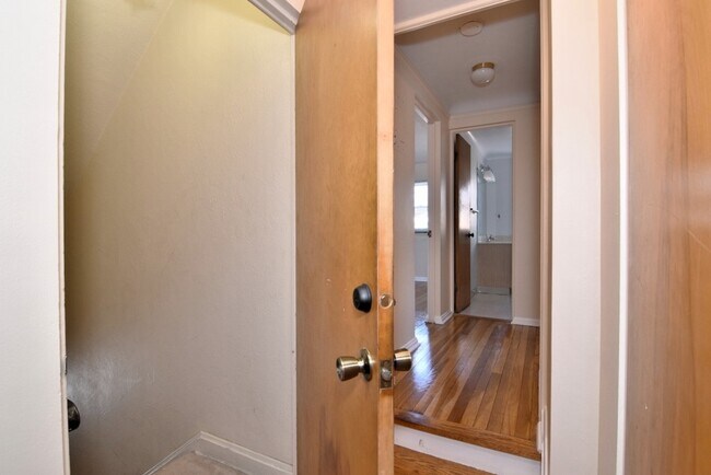 Foto del edificio - 2025 Riverside Dr