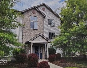 Building Photo - 240 Legends Creek Pl