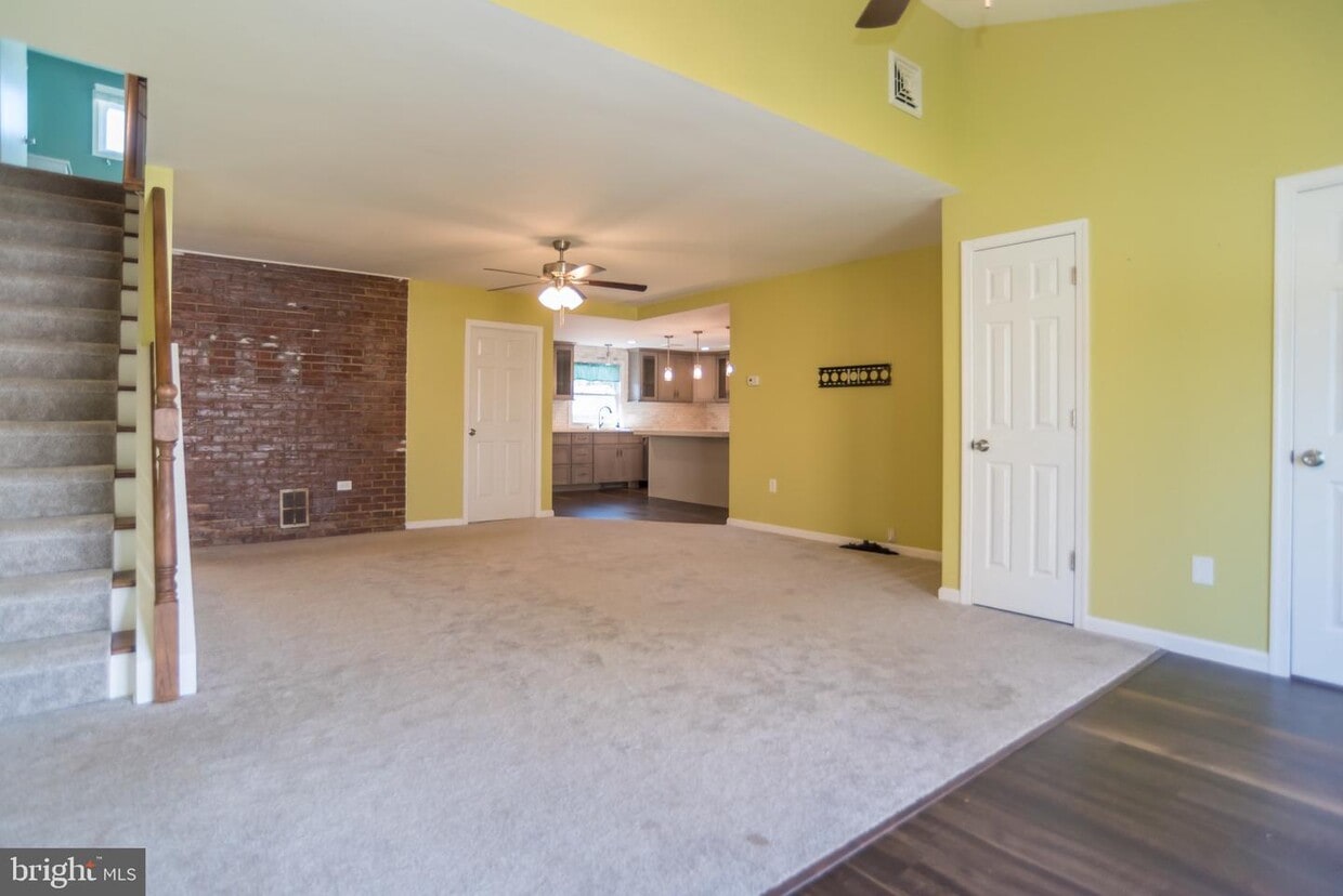 68 Nettletree Ln, Levittown, PA 19054 House Rental in Levittown, PA