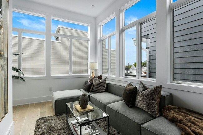 Building Photo - PRIVATE ROOFTOP - Modern Luxury and City C...
