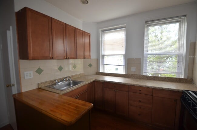 Building Photo - 169-171-171 Avenue F