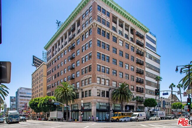 Foto del edificio - 1645 Vine St