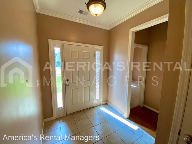 Building Photo - 3 br, 2 bath House - 1127 Avalon Drive