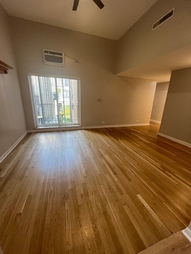 Foto del edificio - 921 N La Salle Dr