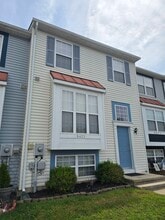 Building Photo - 5621 Queen Anne Ct
