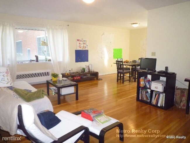 Building Photo - 1 br, 1 bath  - 60 Green St. 3