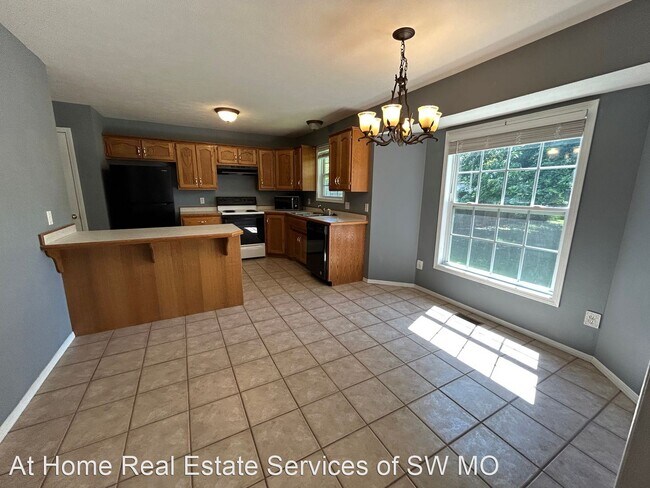 Foto del edificio - 3 br, 2 bath House - 3924 S El Amber