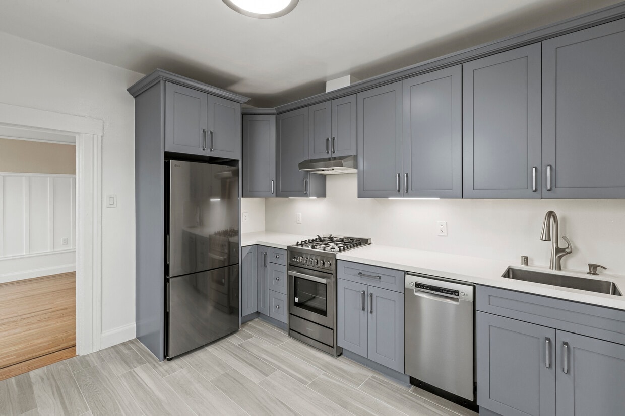 Photo - 81 Hoff St-B1