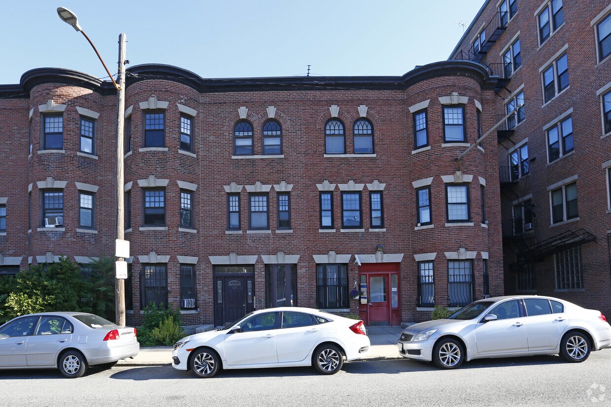 Building Photo - 525 Newbury St