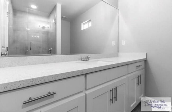 Foto del edificio - 2128 Northridge Ave