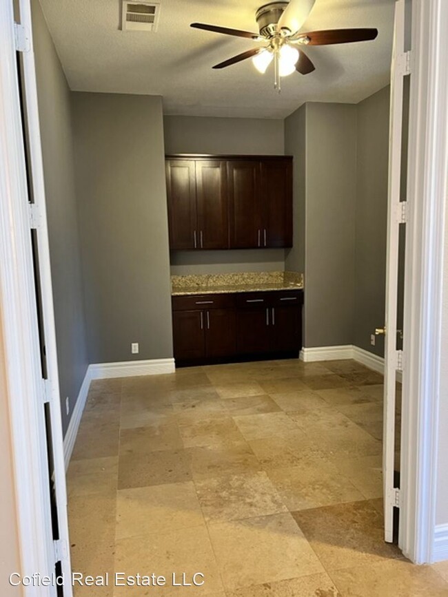 Building Photo - 153 Chateau Whistler Ct