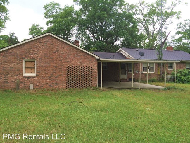 Building Photo - 3 br, 2 bath House - 357 East Main St