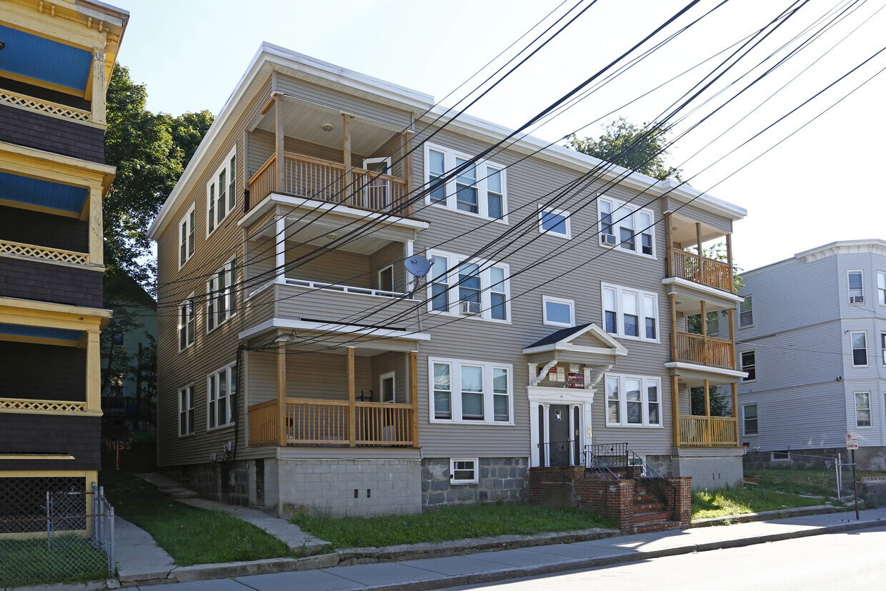35 Hiawatha Rd, Mattapan, MA 02126 Apartments in Mattapan, MA