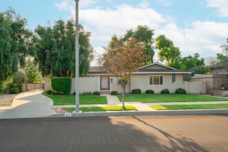 Building Photo - 153 Underhill Dr