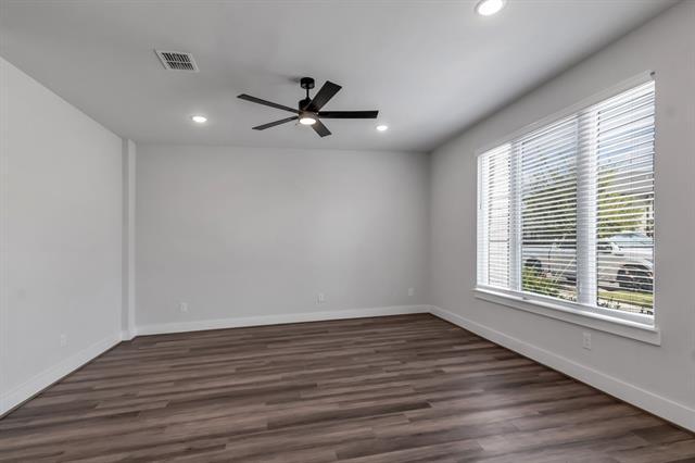 Foto del edificio - 7545 Reis Ln