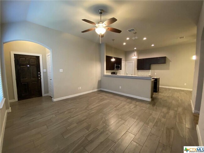 Foto del edificio - 1159 Creekside Orchard