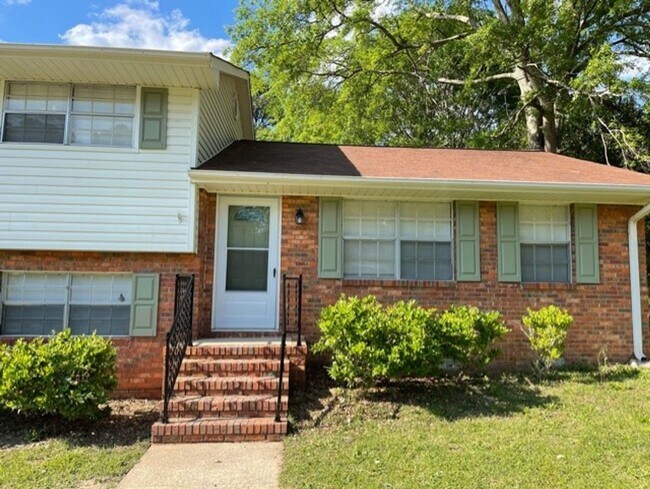 Foto del edificio - NOW AVAILABLE!  COME SEE ME!! CLAIM ME FIR...