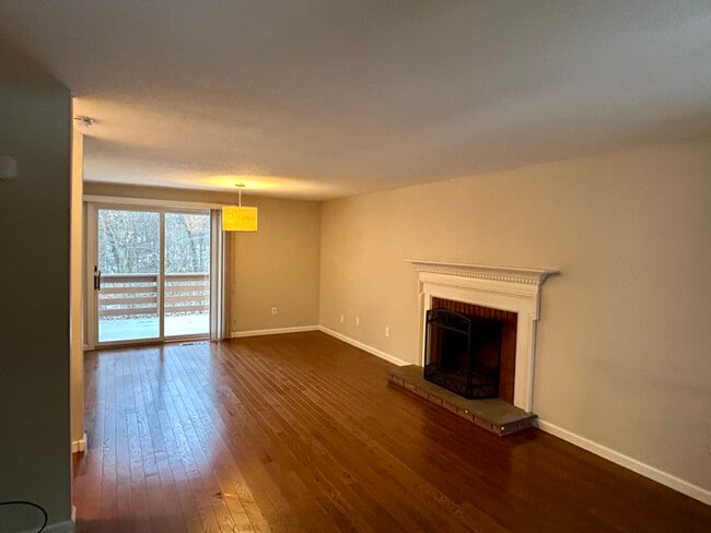 Foto del edificio - 21 Waterview Dr