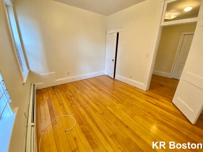 Building Photo - 251 Winchester St